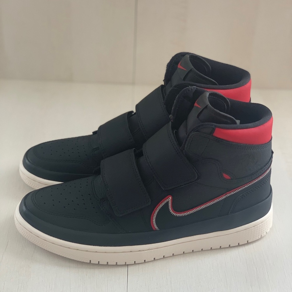 Jordan Retro 1 Bred ❌SOLD❌ - Picture 3 of 6